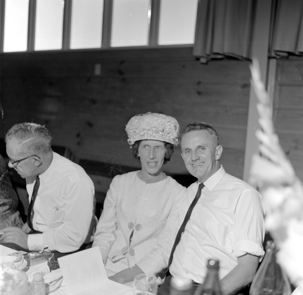 Wedding; Kenneth Cherry, Beverley Williams 13. [P1-8861-11251]