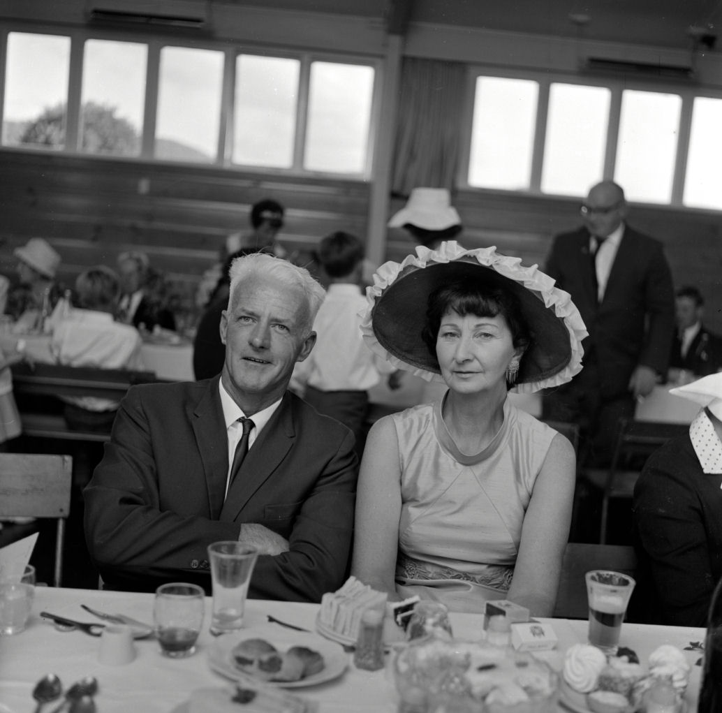 Wedding; Kenneth Cherry, Beverley Williams 20. [P1-8865-11255]