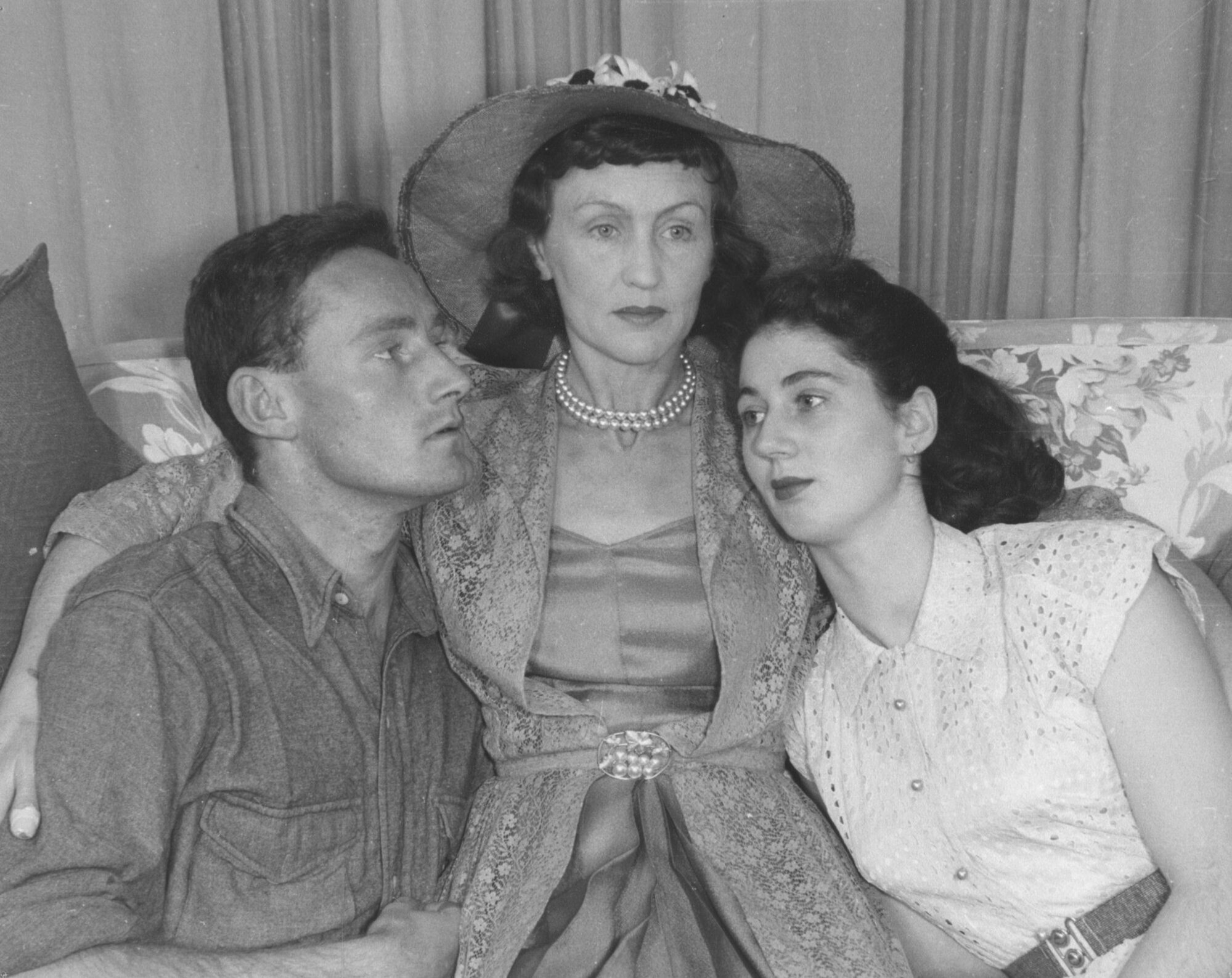 Heretaunga Players; Hay Fever: Peter Du Chateau, Julia Bradley, Sorel Bliss.