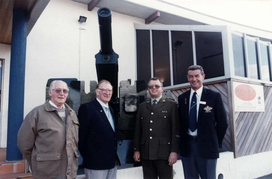 RSA, King Street; M101 A1 105mm howitzer presented.