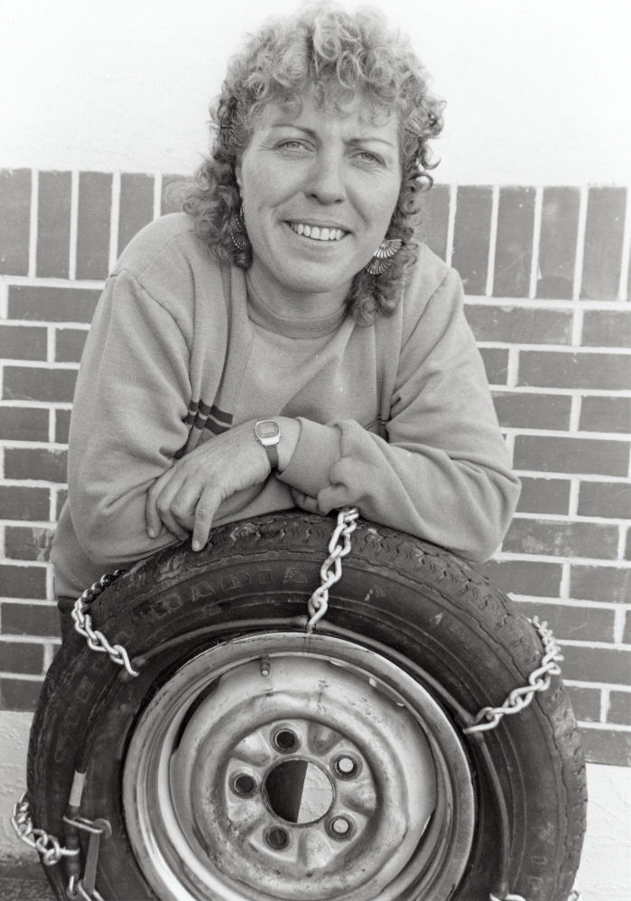 Glynn Bourne sets up snow chain business with Garry Manley.