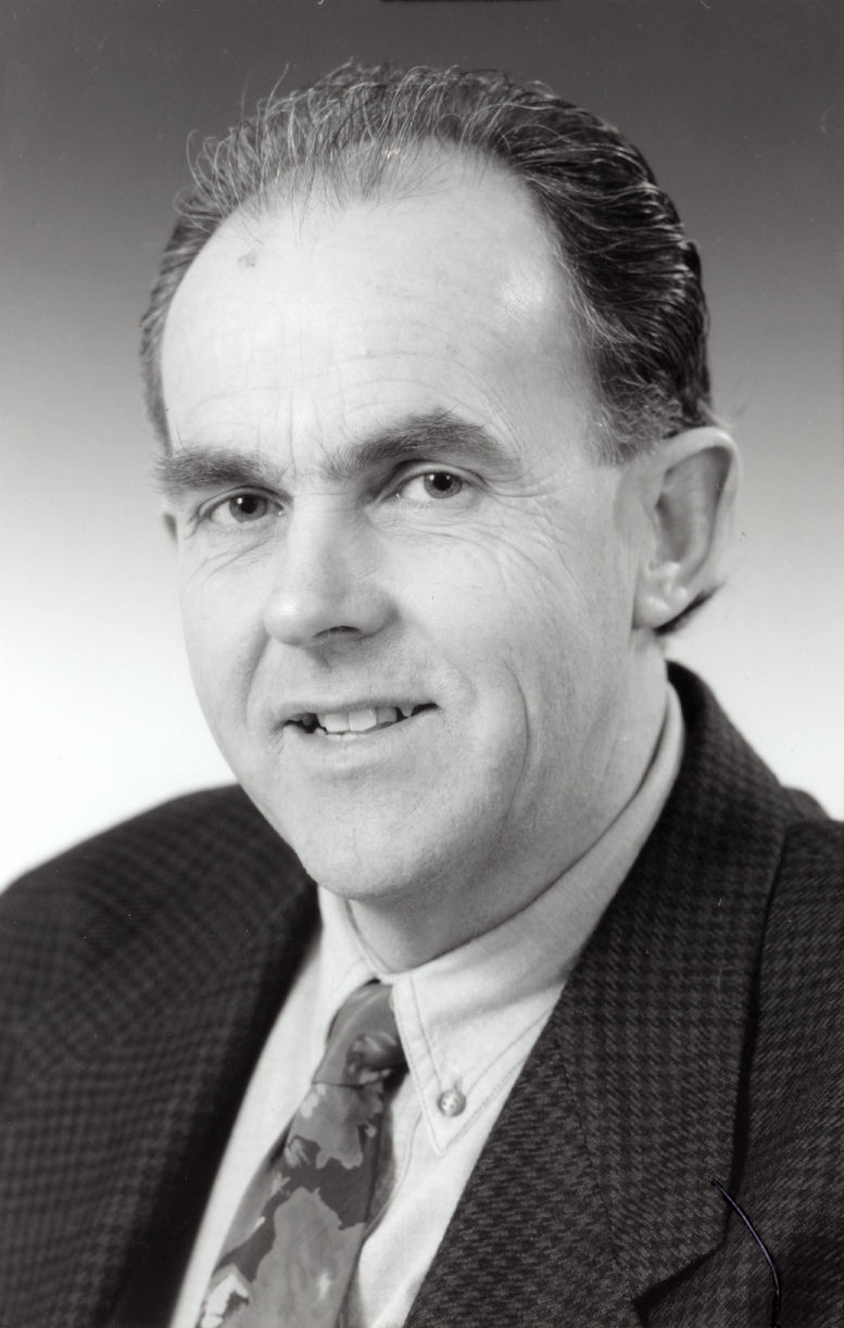 Local election candidates 1992; council;  5/26, 10 required;  Kevin Pepperell. 