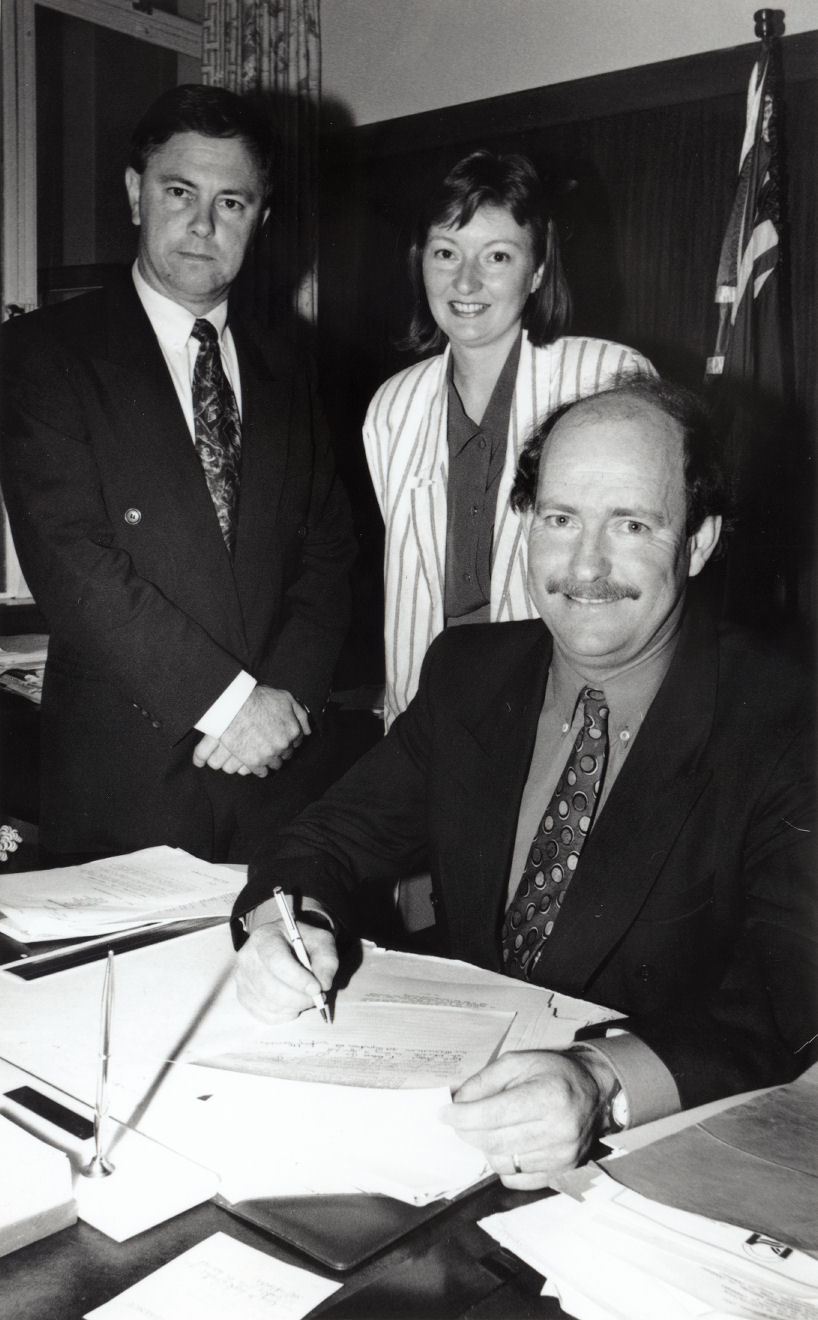 MPs Peter McCardle, Paul Swain and "Leader" editor Rosemary McLennan; petition against skyrockets.