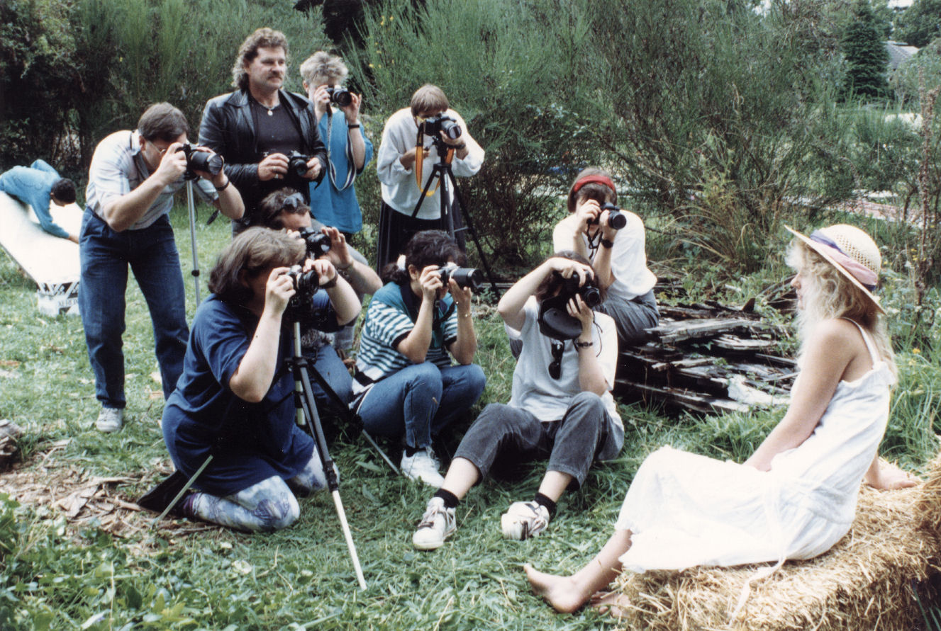 Heretaunga College and Wellington High School photography students; Akatarawa field day.