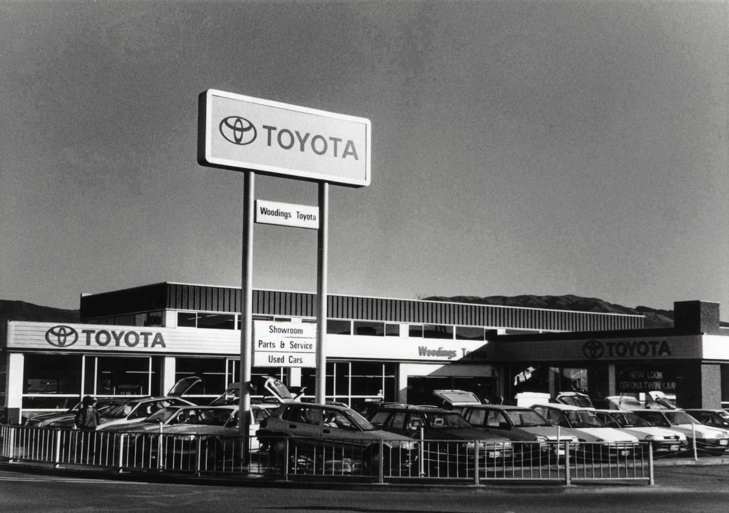 Fergusson Drive; No.  811-813; Woodings Toyota; later, King Toyota.