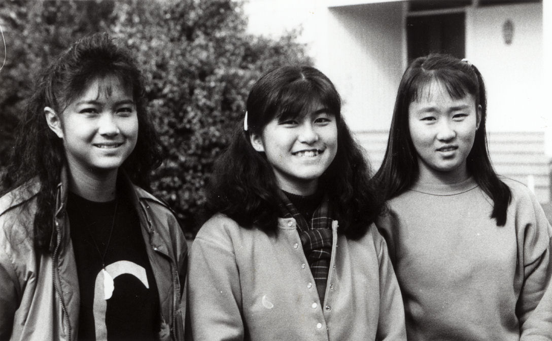 Upper Hutt College students; exchange students; Lisa Abanilla, Canada; Miki Yamazaki, Chikako Nakayama, Japan.