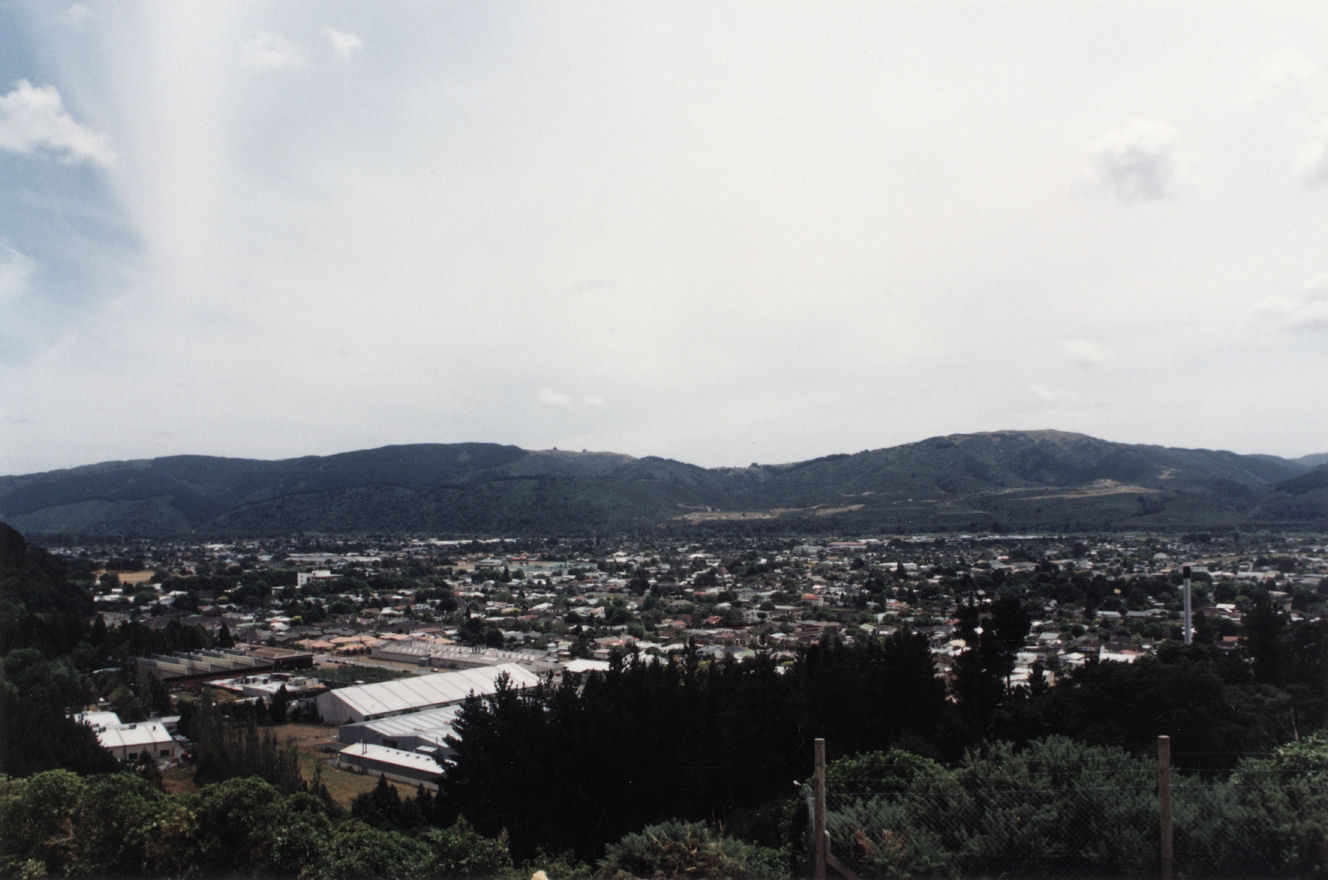 Upper Hutt from the Wallaceville Hill road, looking north-west.