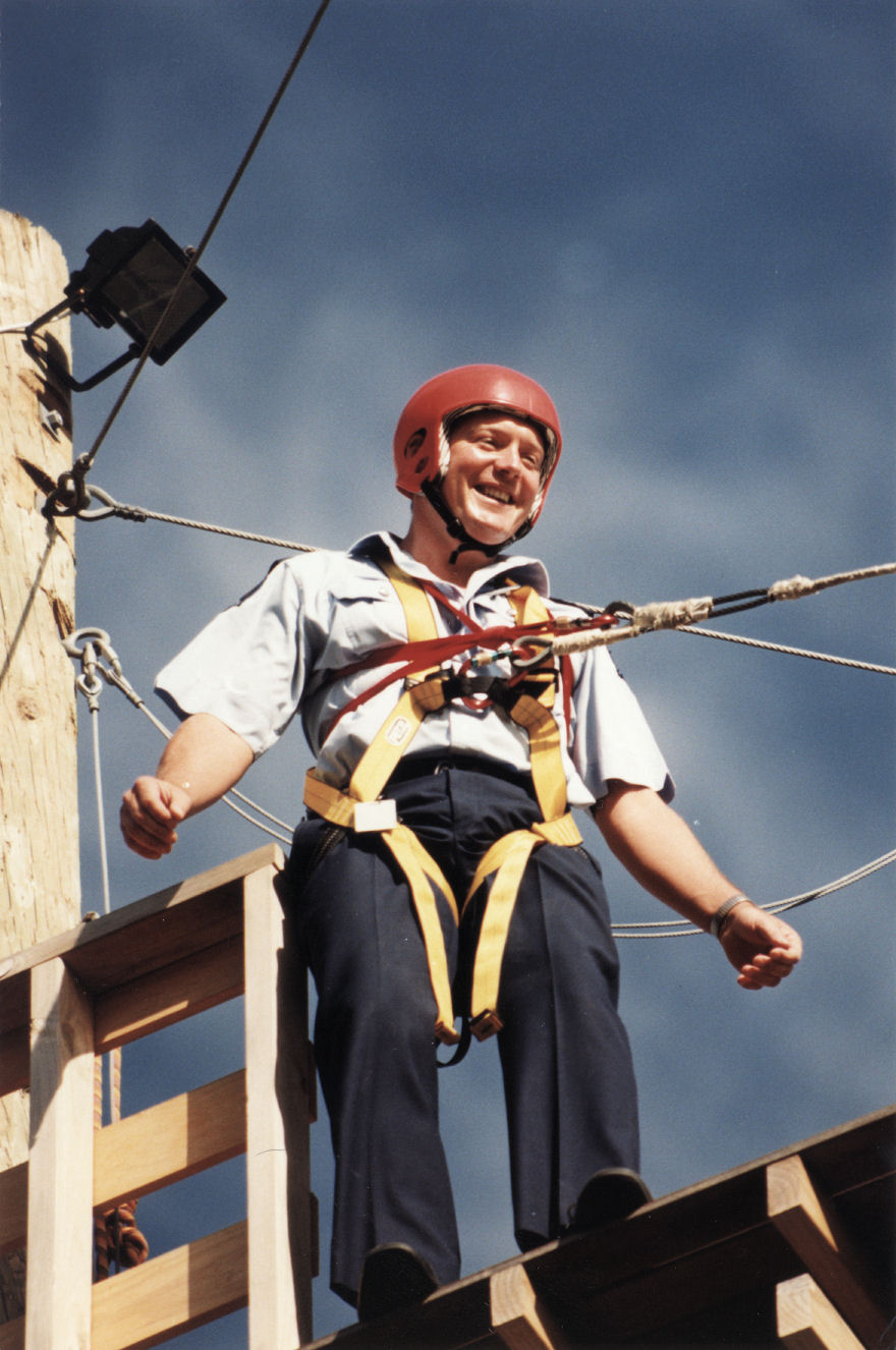 Lions; Te Marua Black Stump Pole Swing charity fund-raiser; Community Constable Brian Childs is ready.