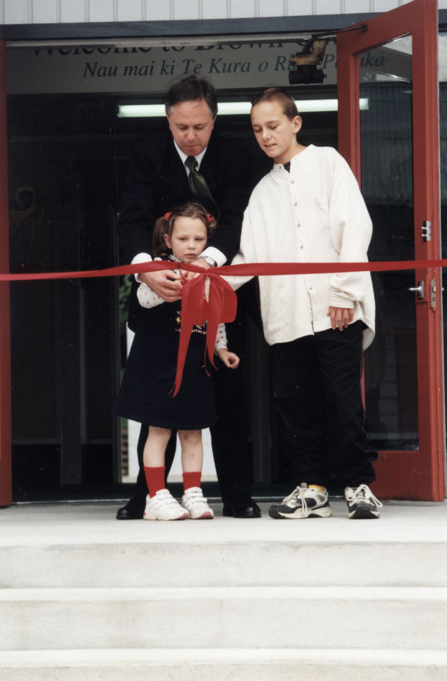 Brown Owl School 1999; newly refurbished library and administration block opened.