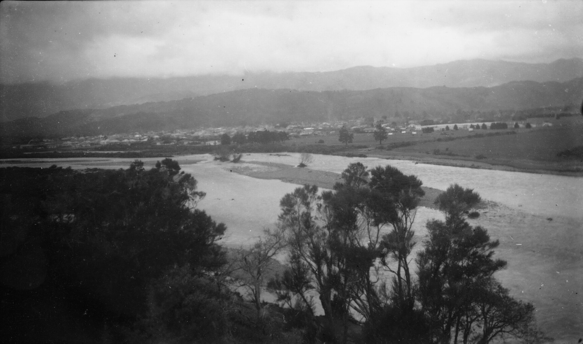Upper Hutt from McCurdy's Castle, looking south-east across the 'bull paddock'.
