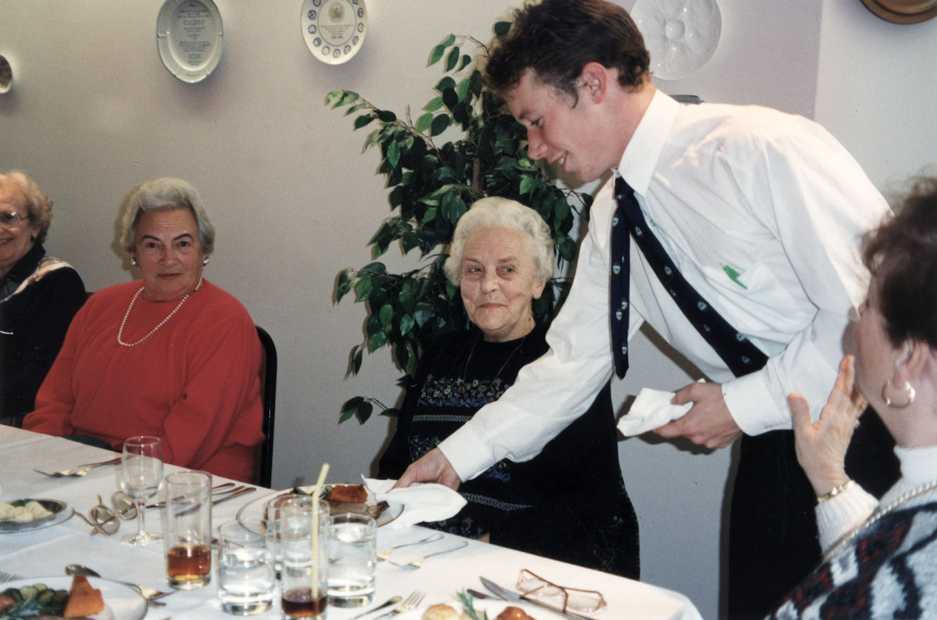 Central Institute of Technology in operation; school of hospitality; Plates Restaurant; student Phil Ryan and 60s-Up.