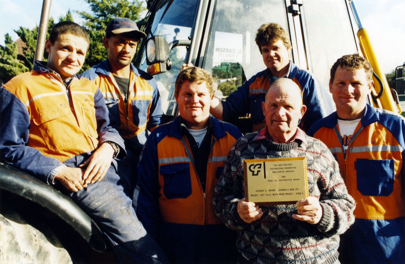 E Carson &amp; Sons Ltd win Wellington Contractors Mobil Oil Award for Point Howard to Seaview pipelines project.