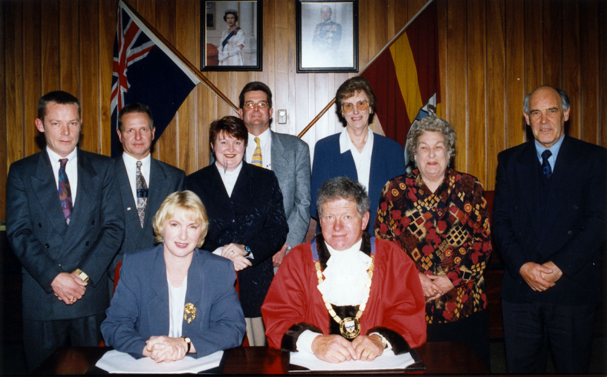 Upper Hutt City Council members 1998-2001; partial group.