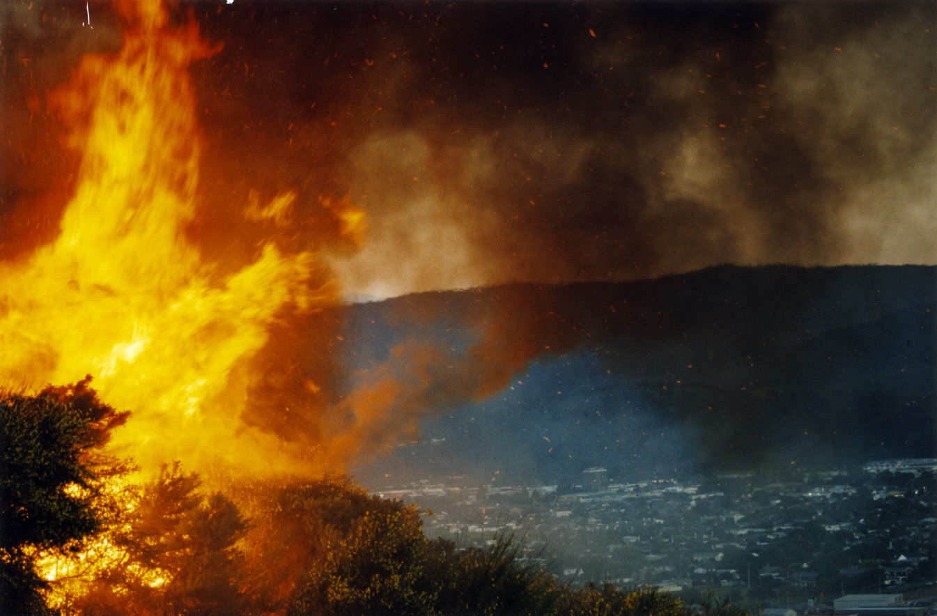 Fire; Craig's Flat / Riverstone Terraces.