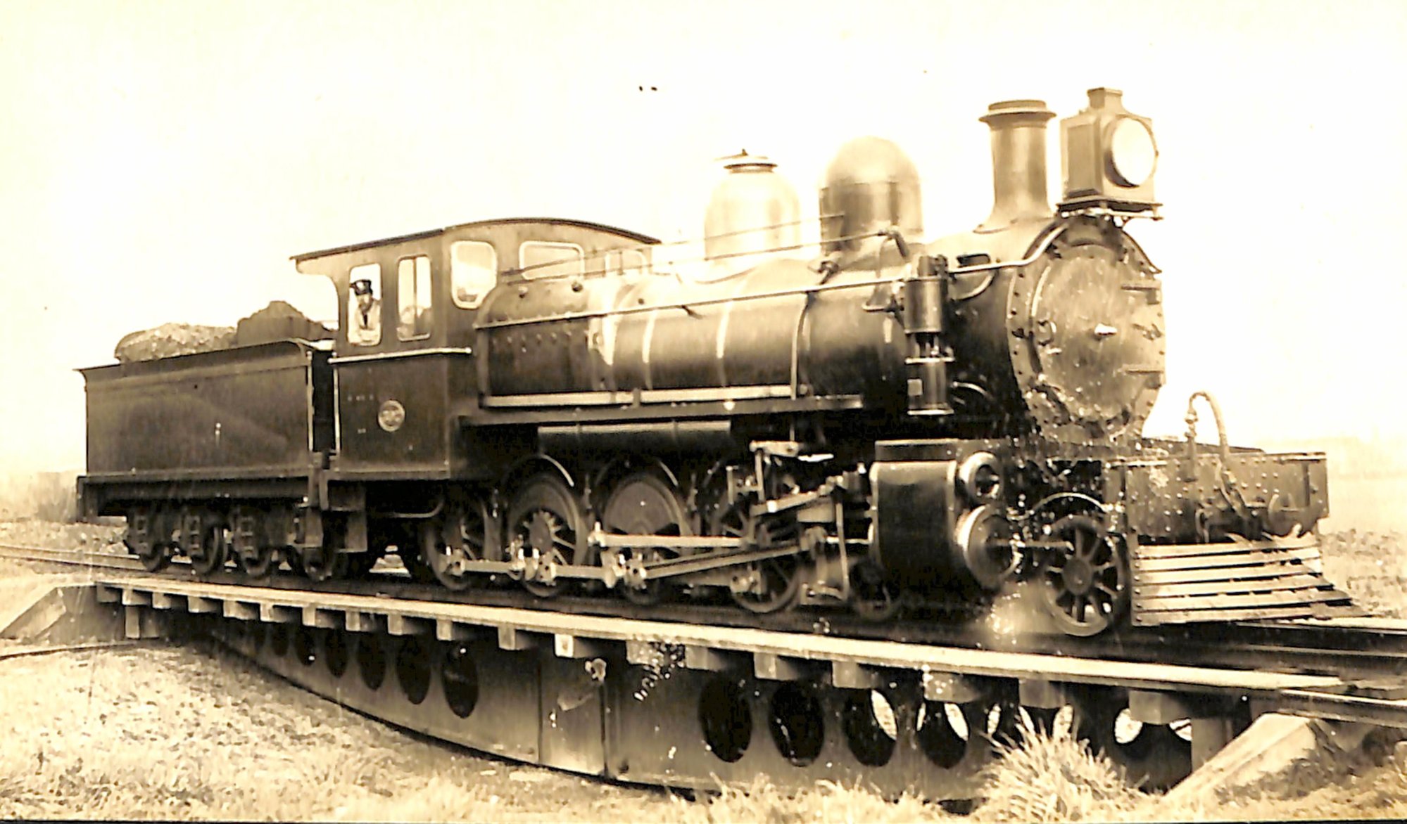 New Zealand Railways locomotive, B 4-8-0  class; number 302; first of the series
