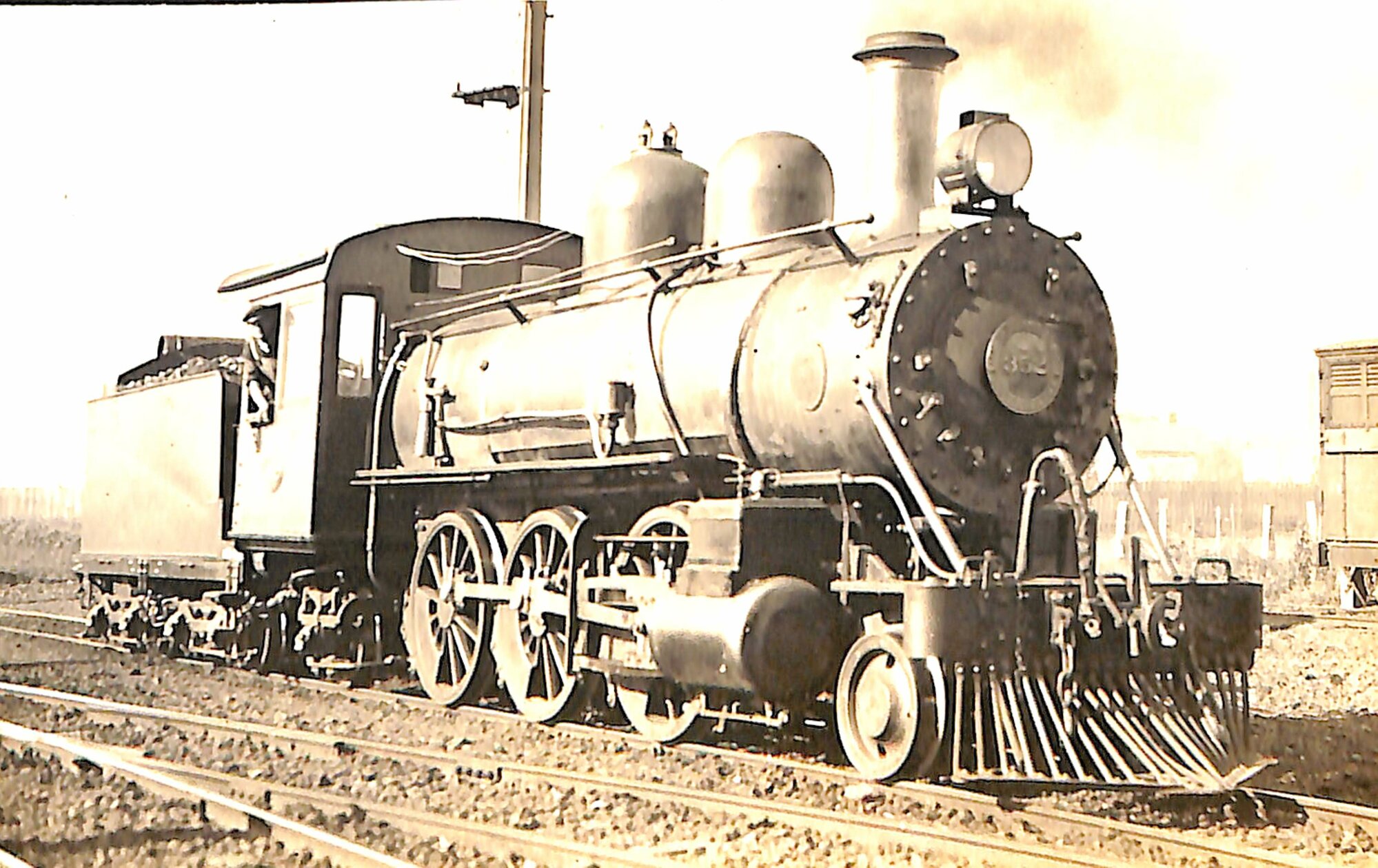 New Zealand Railways locomotive, N 2-6-2 class, 1885; number 352