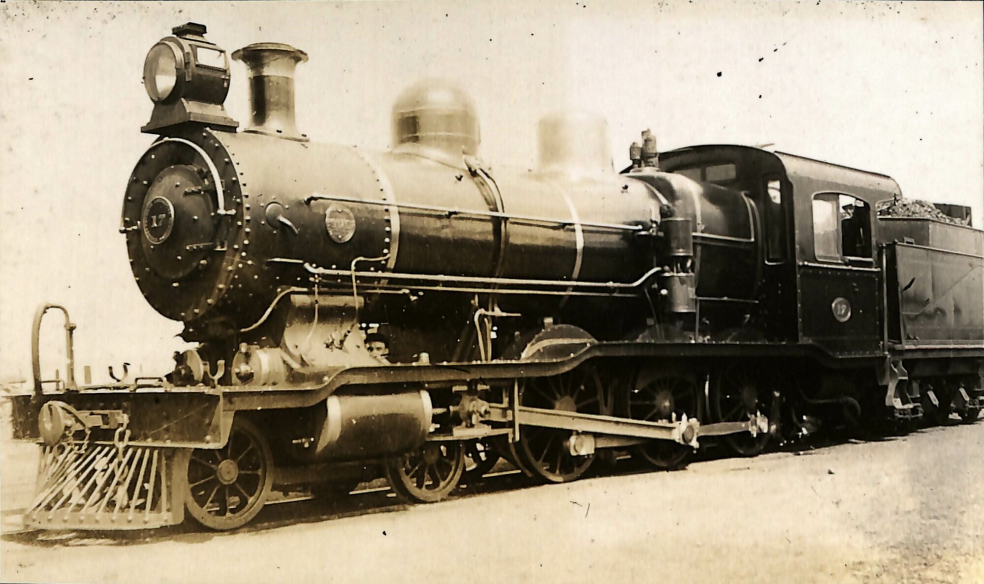 New Zealand Railways locomotive, Ub 4-6-0 class; number 17, as built.