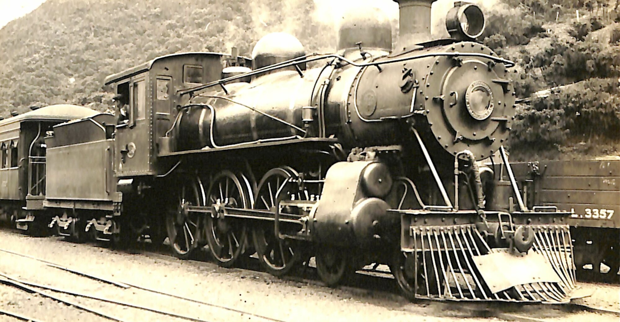 New Zealand Railways locomotive, Ud 4-6-0 class; number 464 or 5 (Manawatu 19/20)