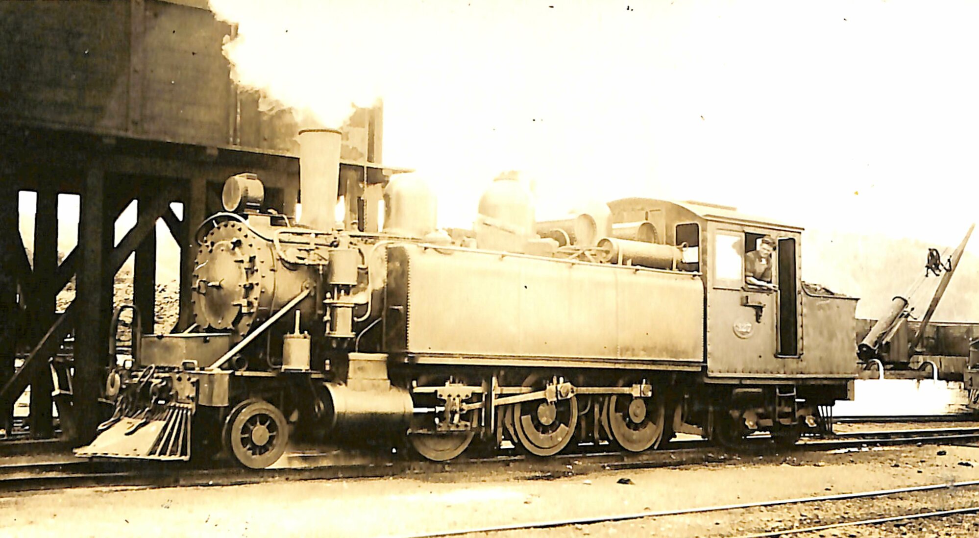New Zealand Railways locomotive, Wd 2-6-4 T class; number 327