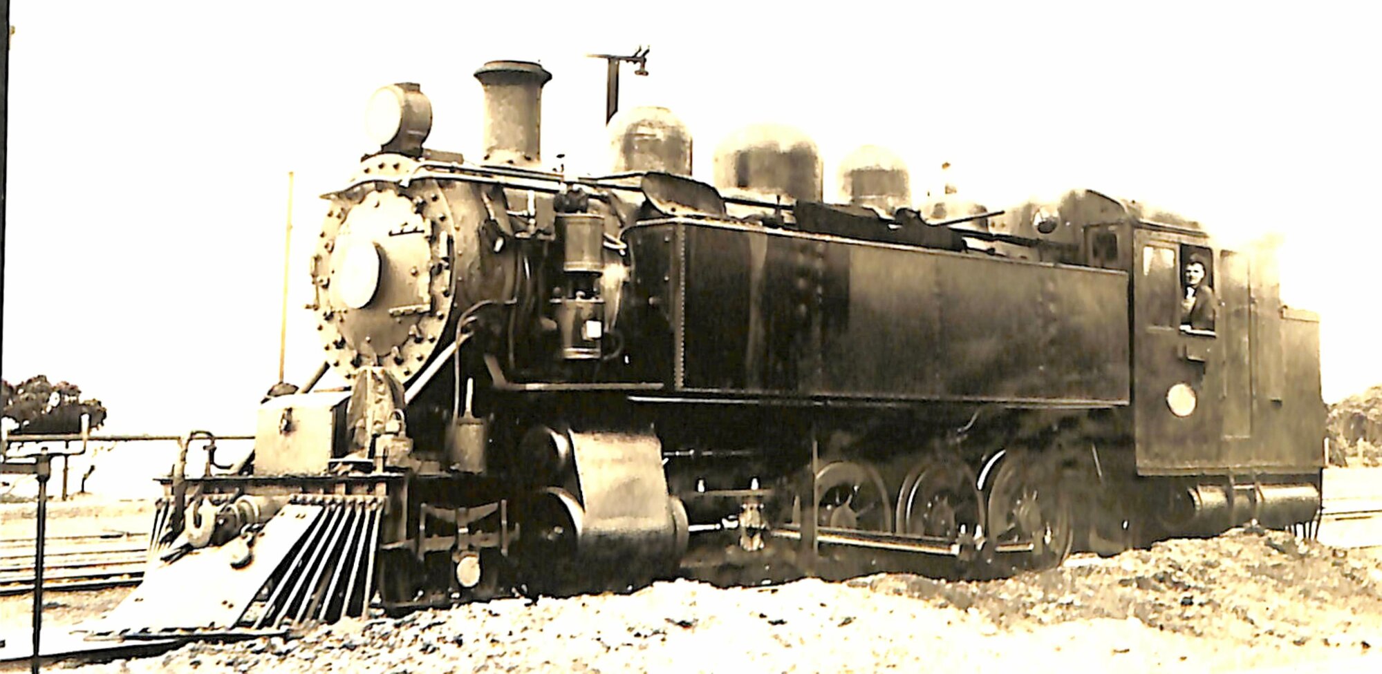New Zealand Railways locomotive, Wj 2-8-4 T class; number 466 (Manawatu 3)