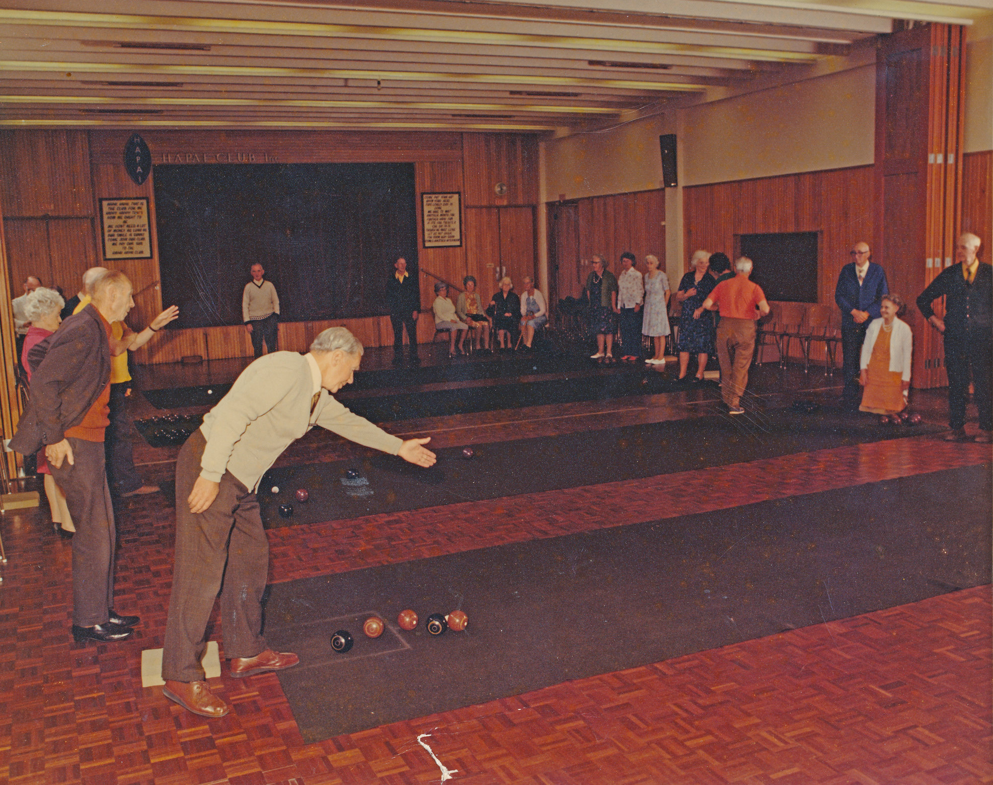 HAPAI Club; indoor bowls