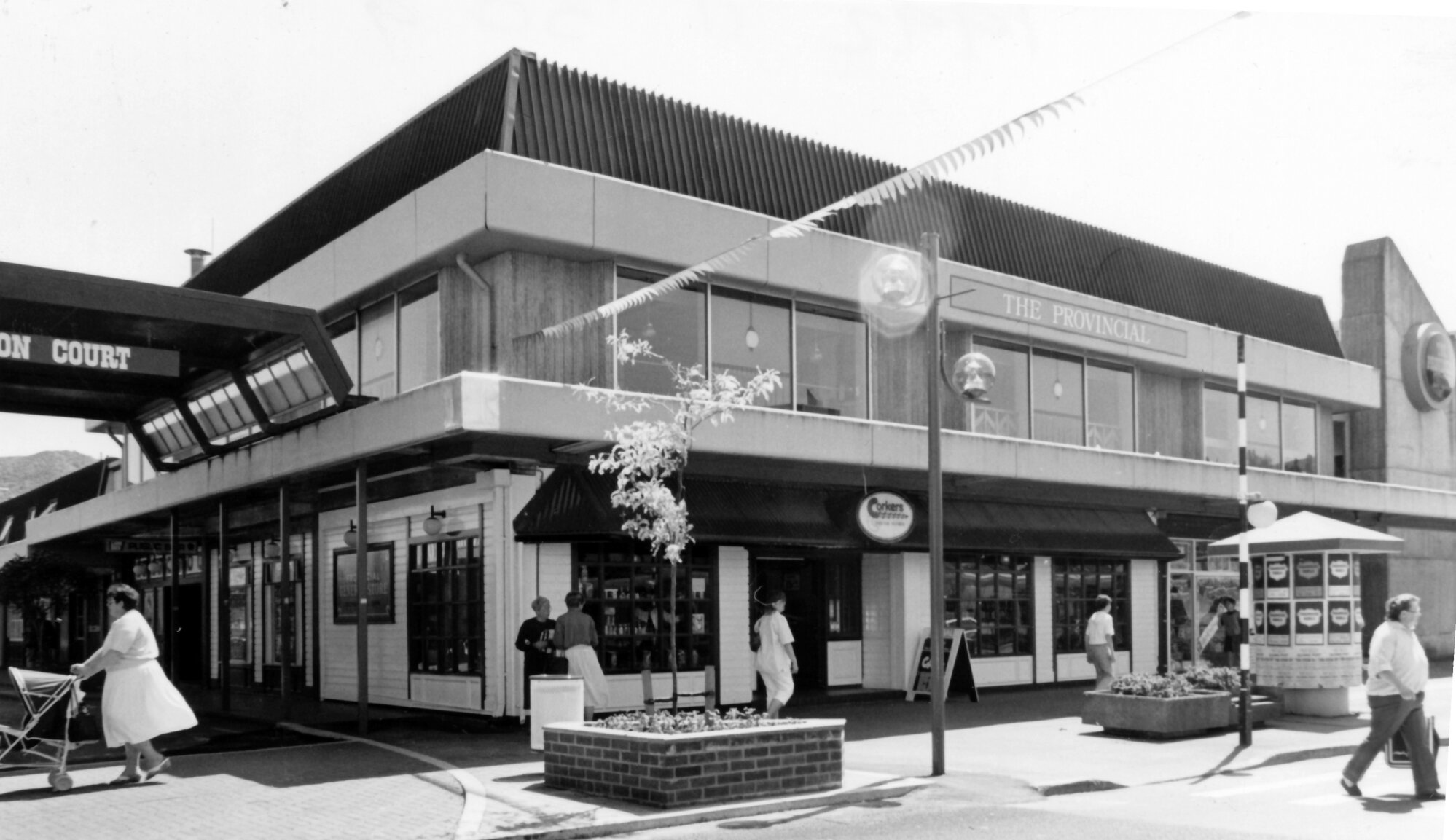 Main Street; Lion Court entrance and Provincial Hotel.