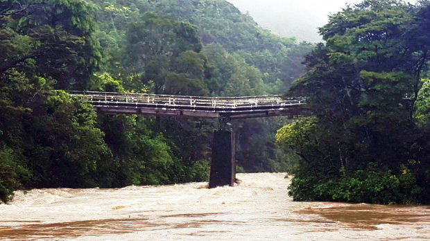 Akatarawa bridge 2 2, leading to Bridge Road; partial collapse.