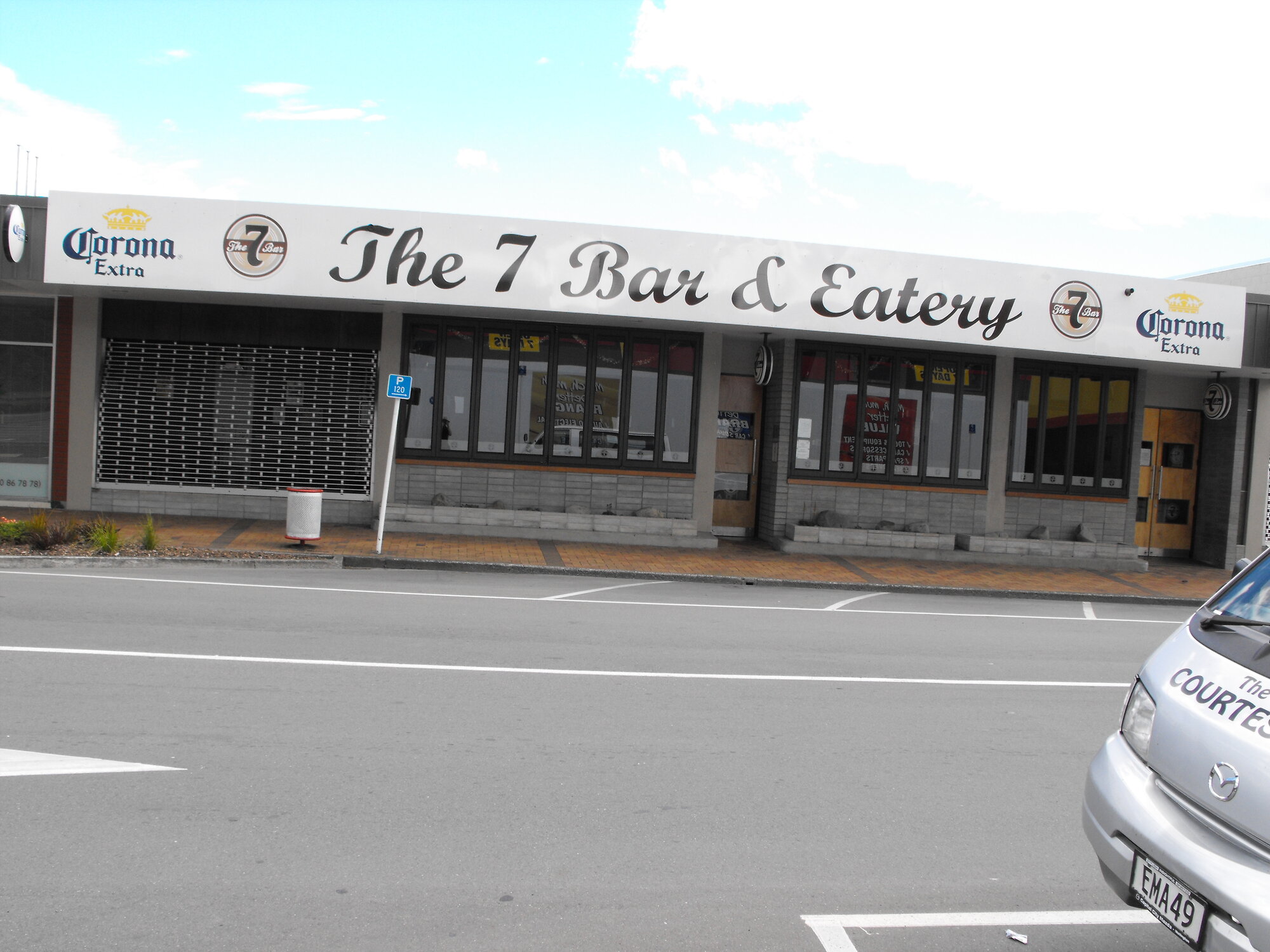 King Street, west side; No.  3; the 7 Bar.