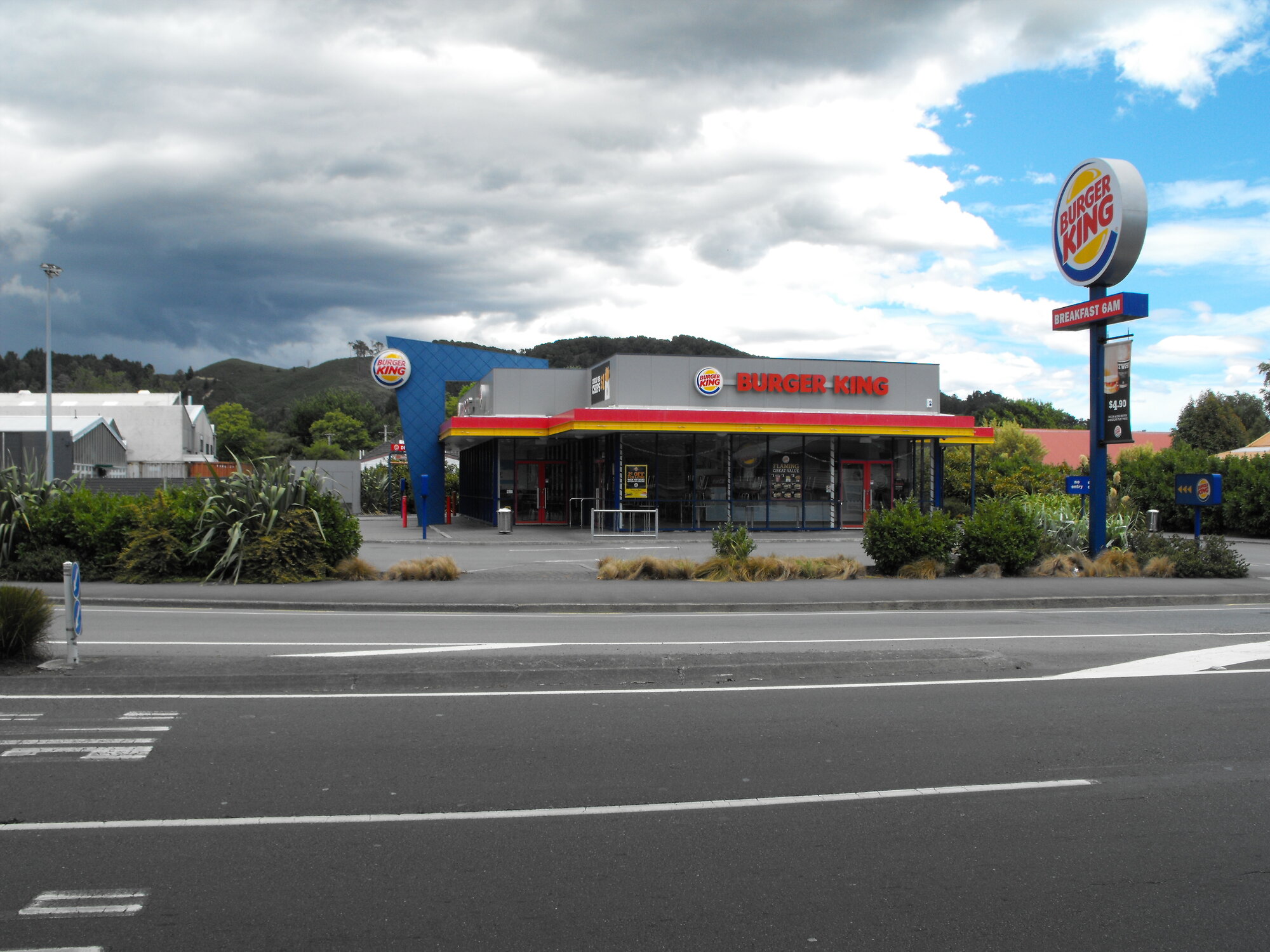 Fergusson Drive, south side; No.  794; Burger King