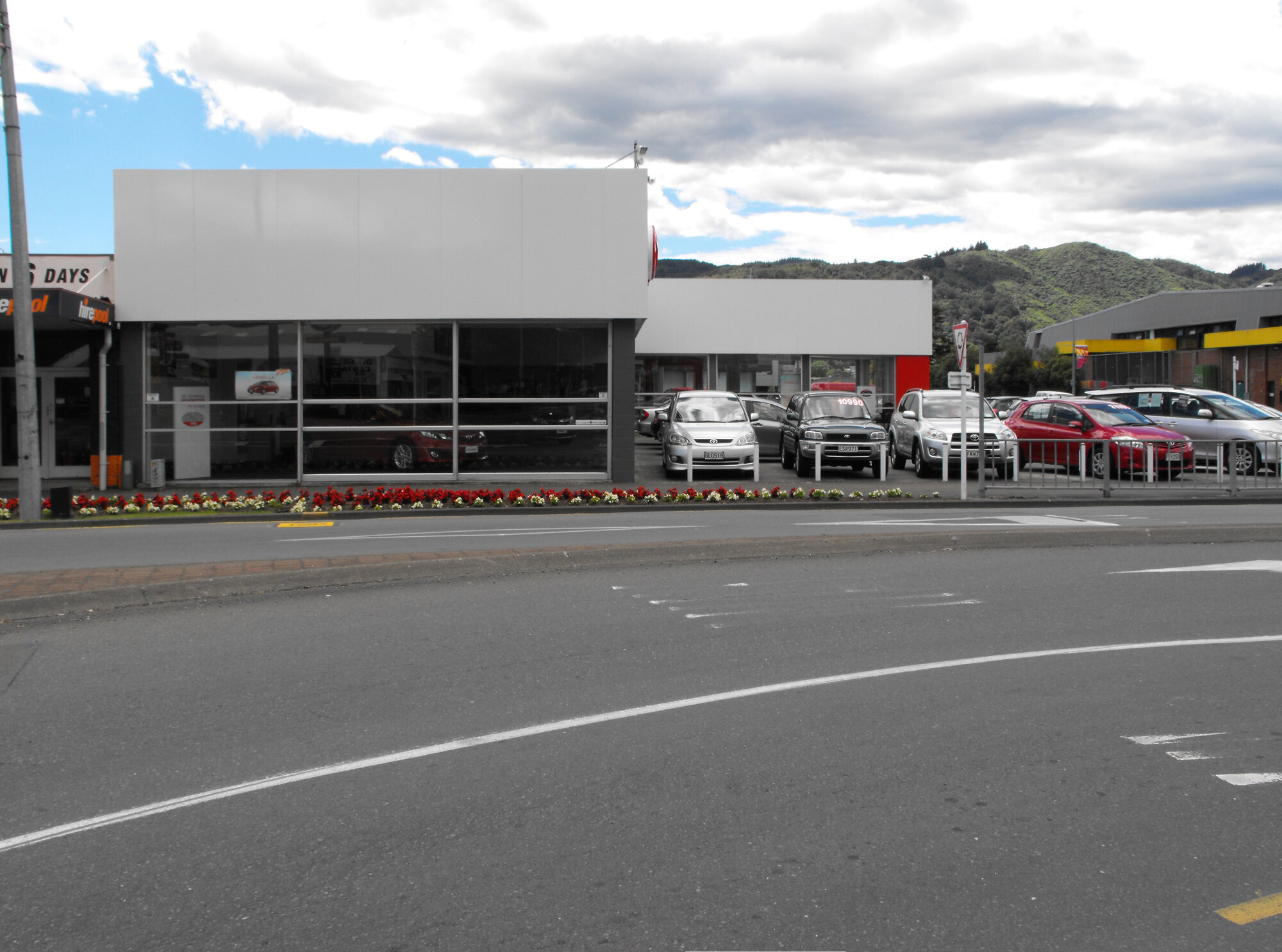 Fergusson Drive, north side; No.  813 (corner of Gibbons Street); King Toyota.