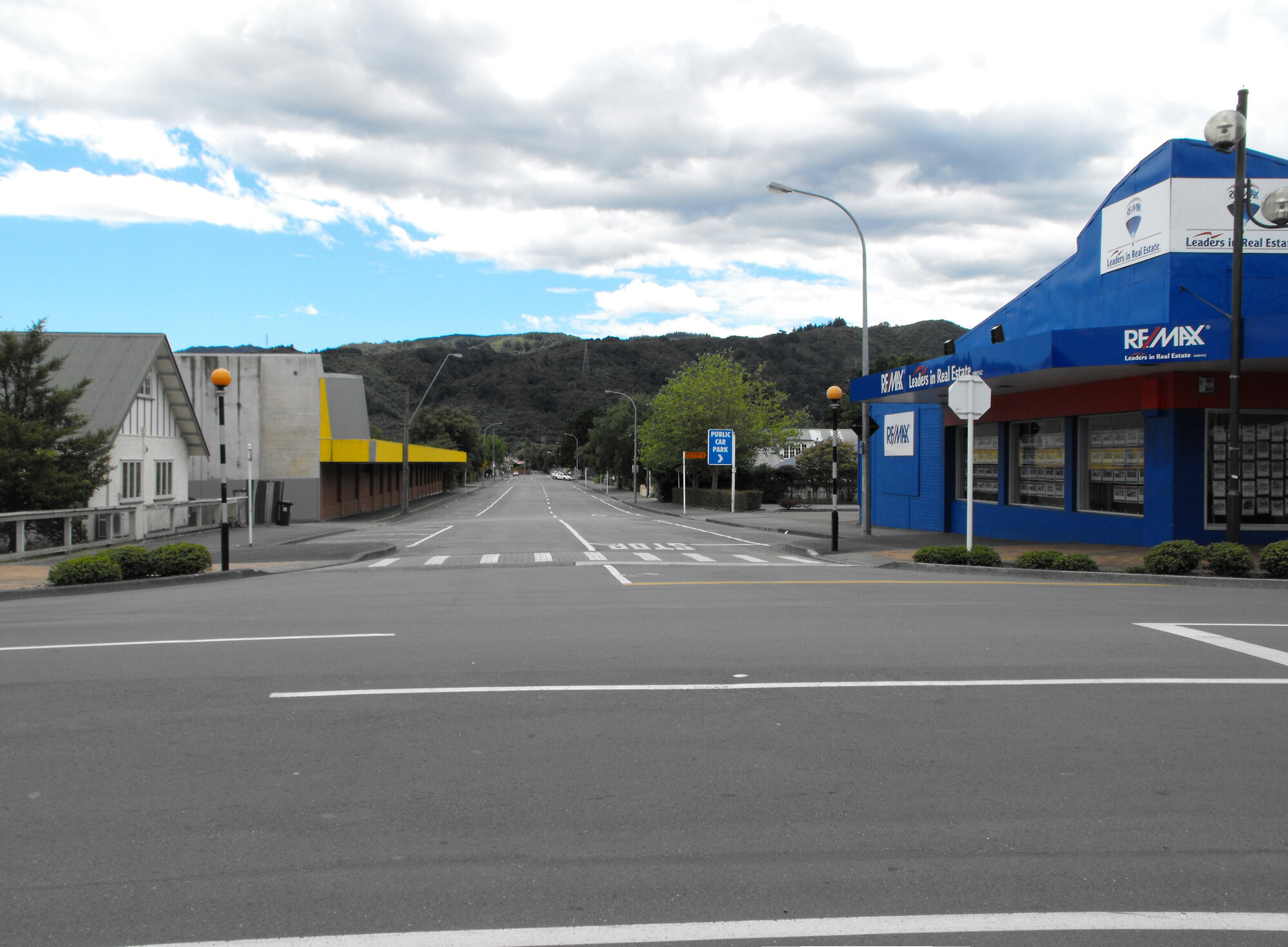 Main Street, north side; No.  25*; looking north along Royal Street