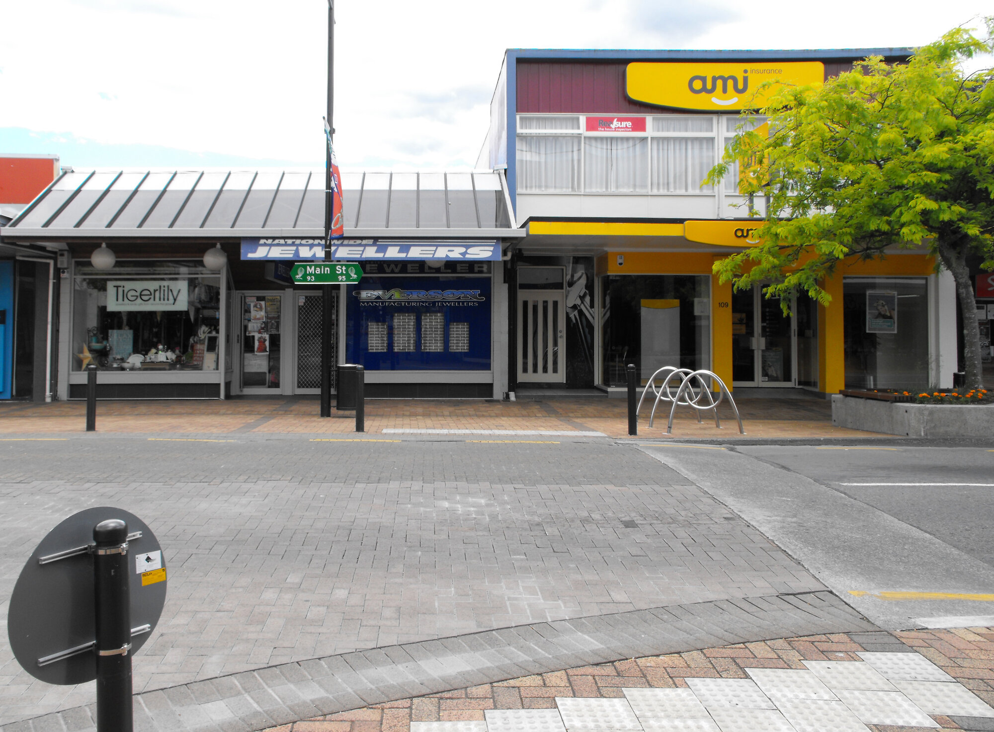 Main Street, north side; No. 103-109