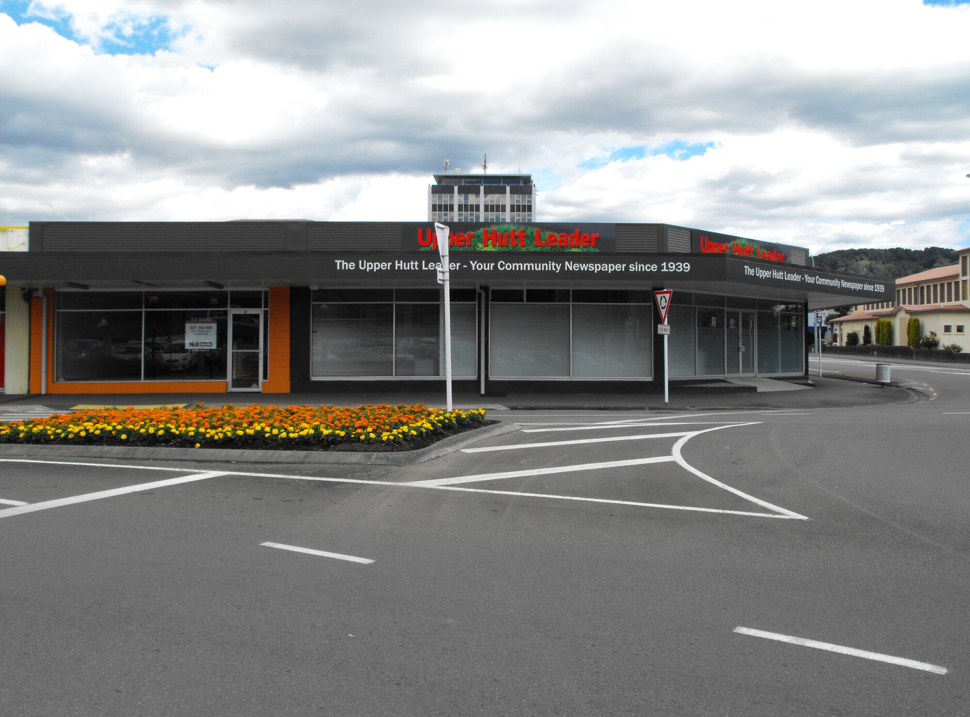 Queen Street, south side; No.  2-4; FXU vibration exercise training studio, Upper Hutt Leader