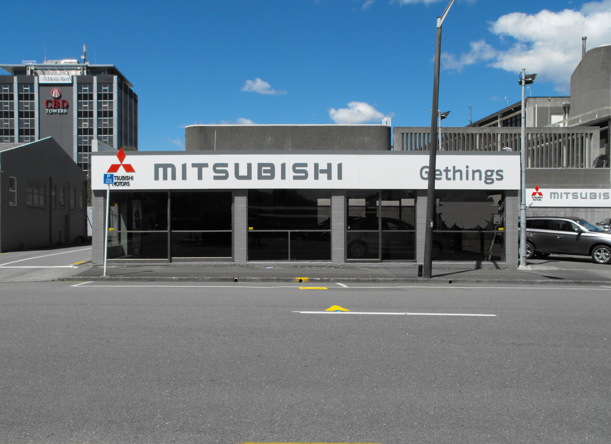 Wilson Street, east side; Gethings Mitsubishi 3; car sales
