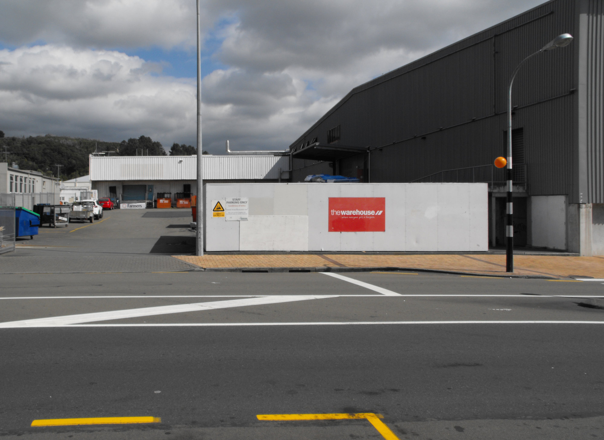 Queen Street, south side; No. 94*; The Mall's eastern end and inward-goods area.