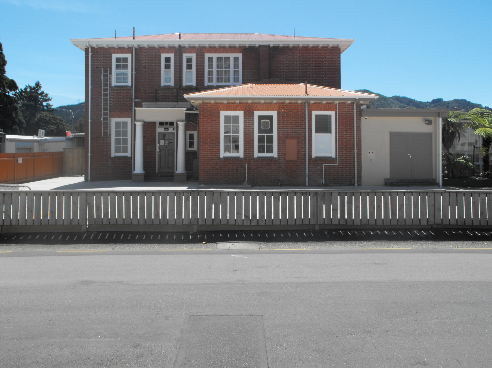 Lyster Lane north side 1; The Upper Hutt Club; western end.