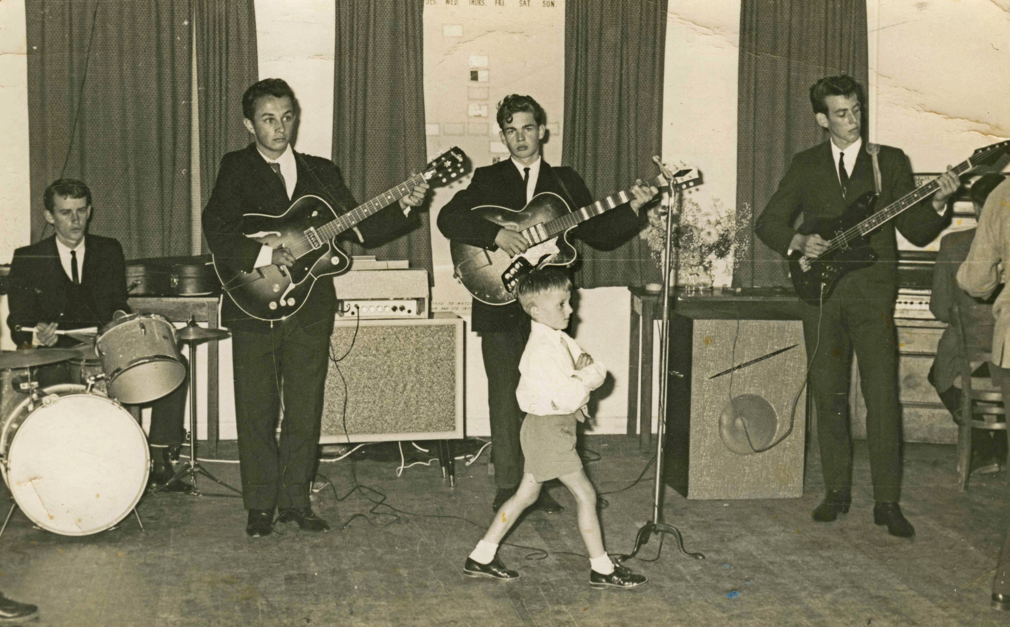 The Crescendos, c.1964