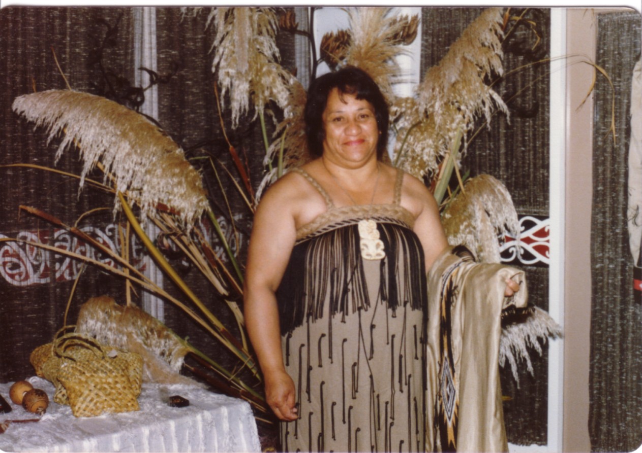 Puti Tukukino with 'Korowai'