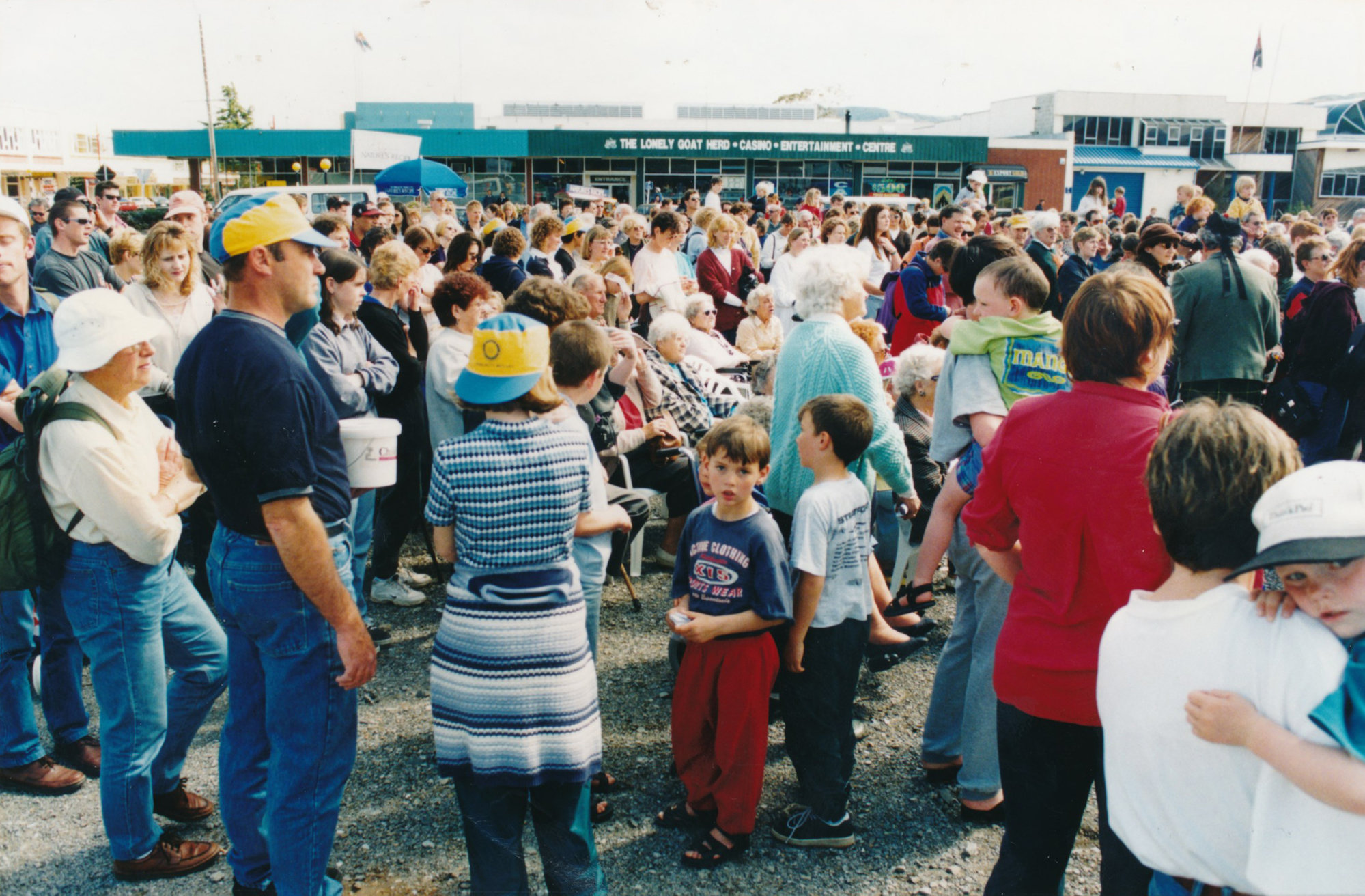 Tessa and Jack's wedding 19; crowd