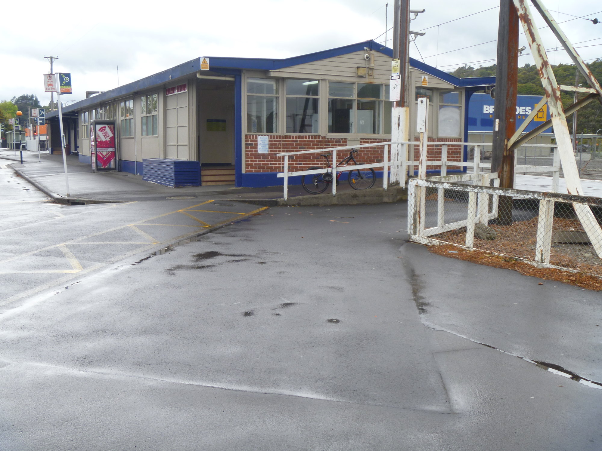 Upper Hutt railway station 2014 (built 1955); prior to construction of new station