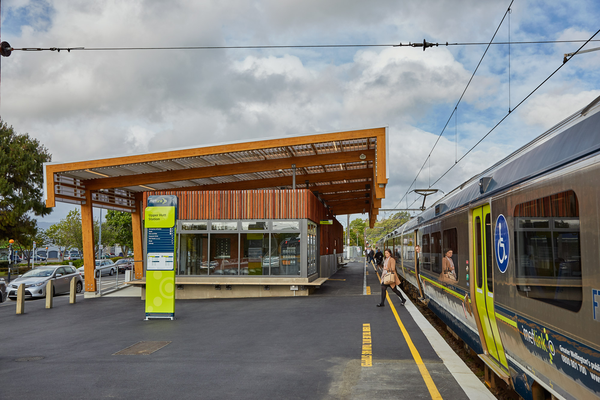 Upper Hutt railway station 2015 15; passengers exit a commuter unit