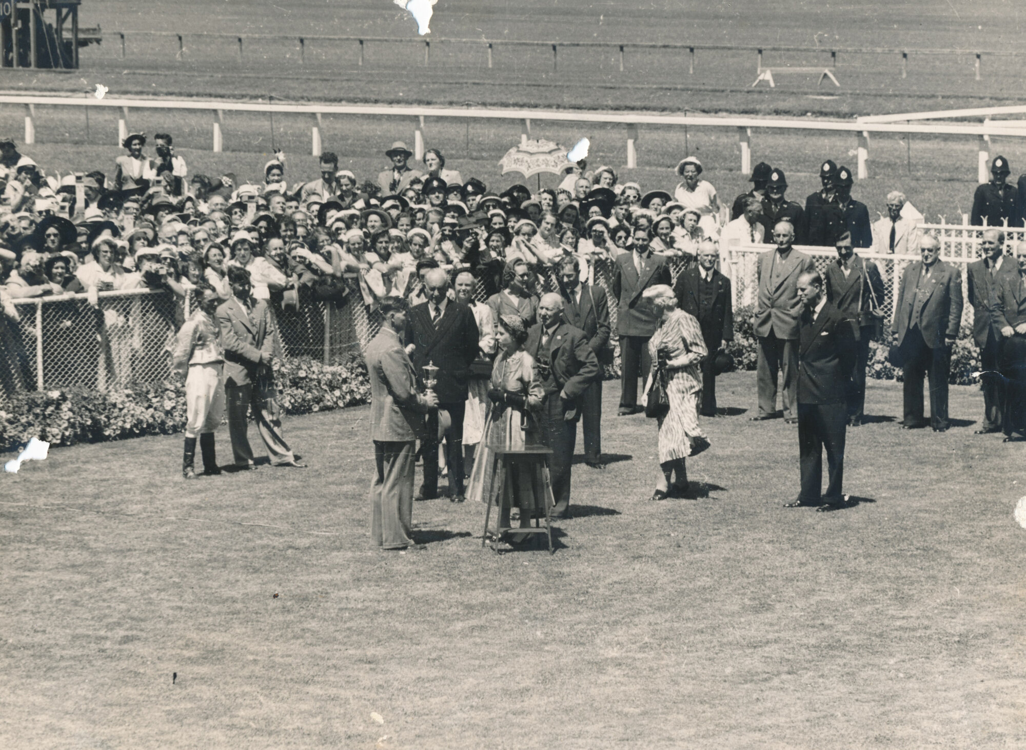 Royal tour 1954; Trentham Racecourse