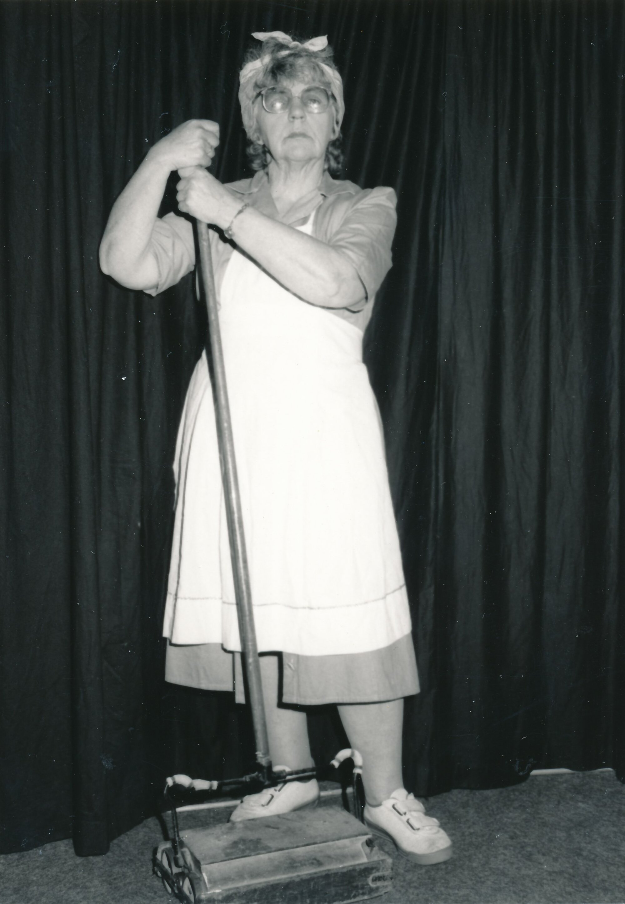 Heretaunga Players; Habeas Corpus; Shirley Comeskey.