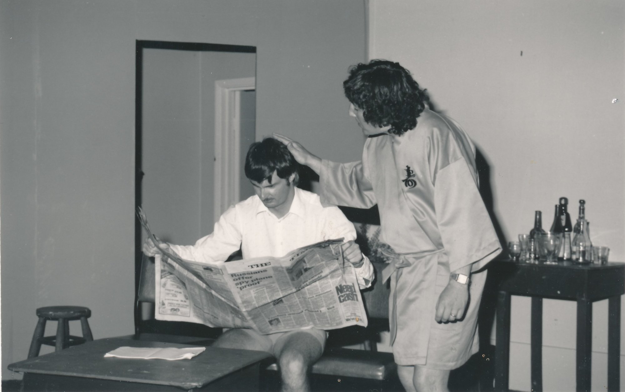 Heretaunga Players; Pawn to Queen Two; Warren Hassett and Philip Bentley