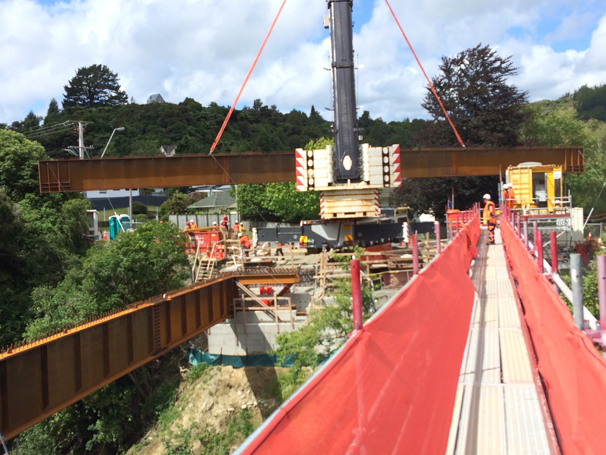 Akatarawa bridge 3 construction  9; second beam starts moving