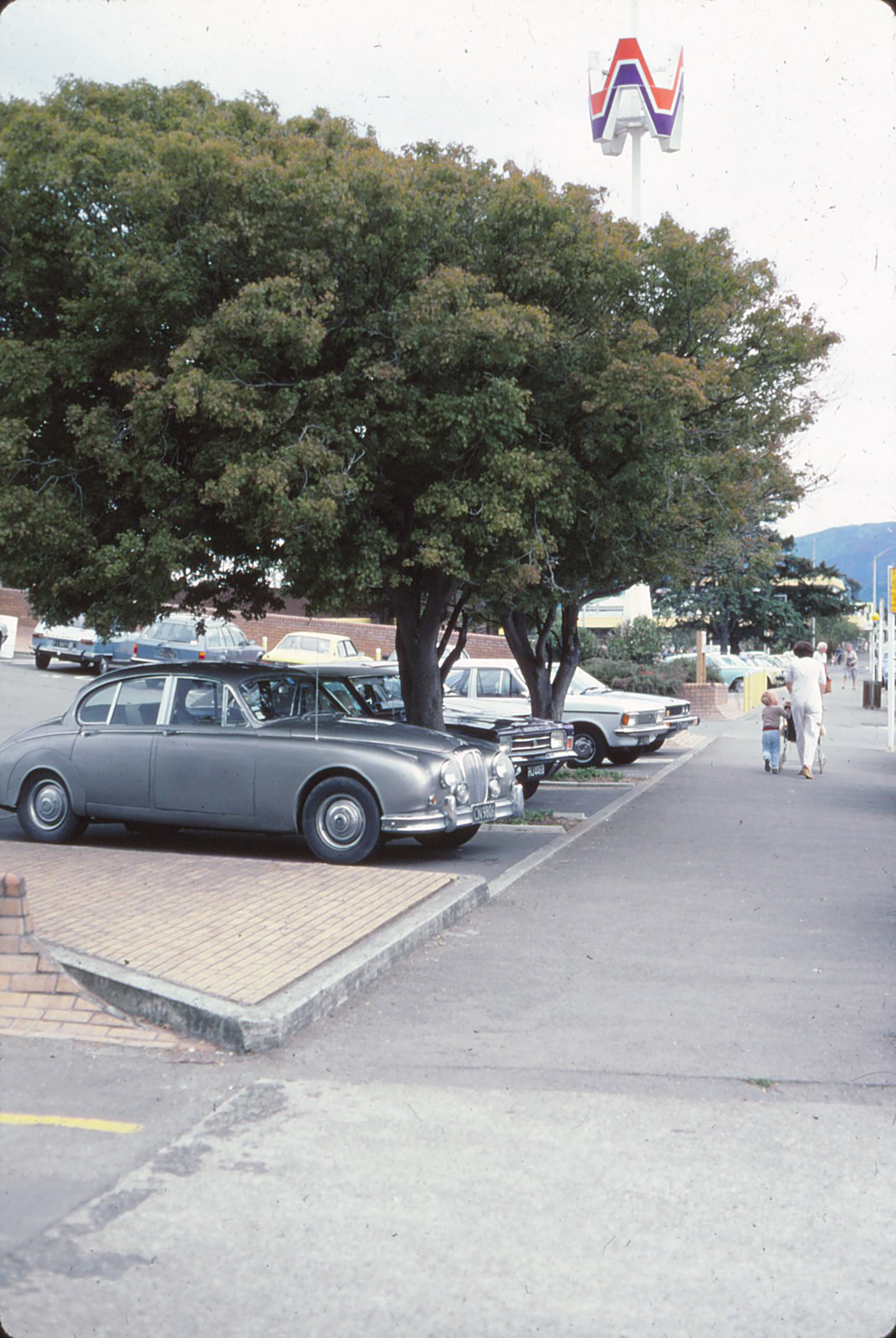 Queen Street, Upper Hutt; Circa 1980s