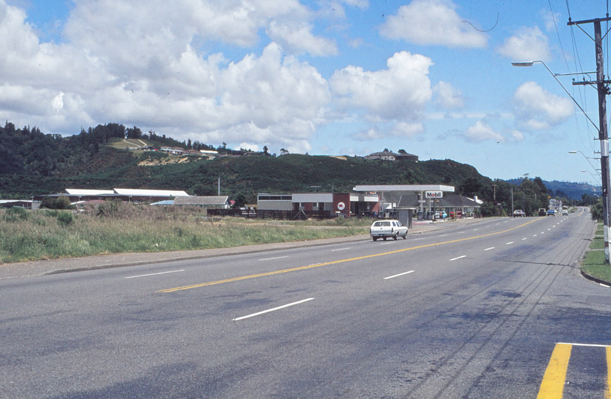 Plantagenet Grove, Kingsley Heights, from Fergusson Drive/Clouston Park Road corner.