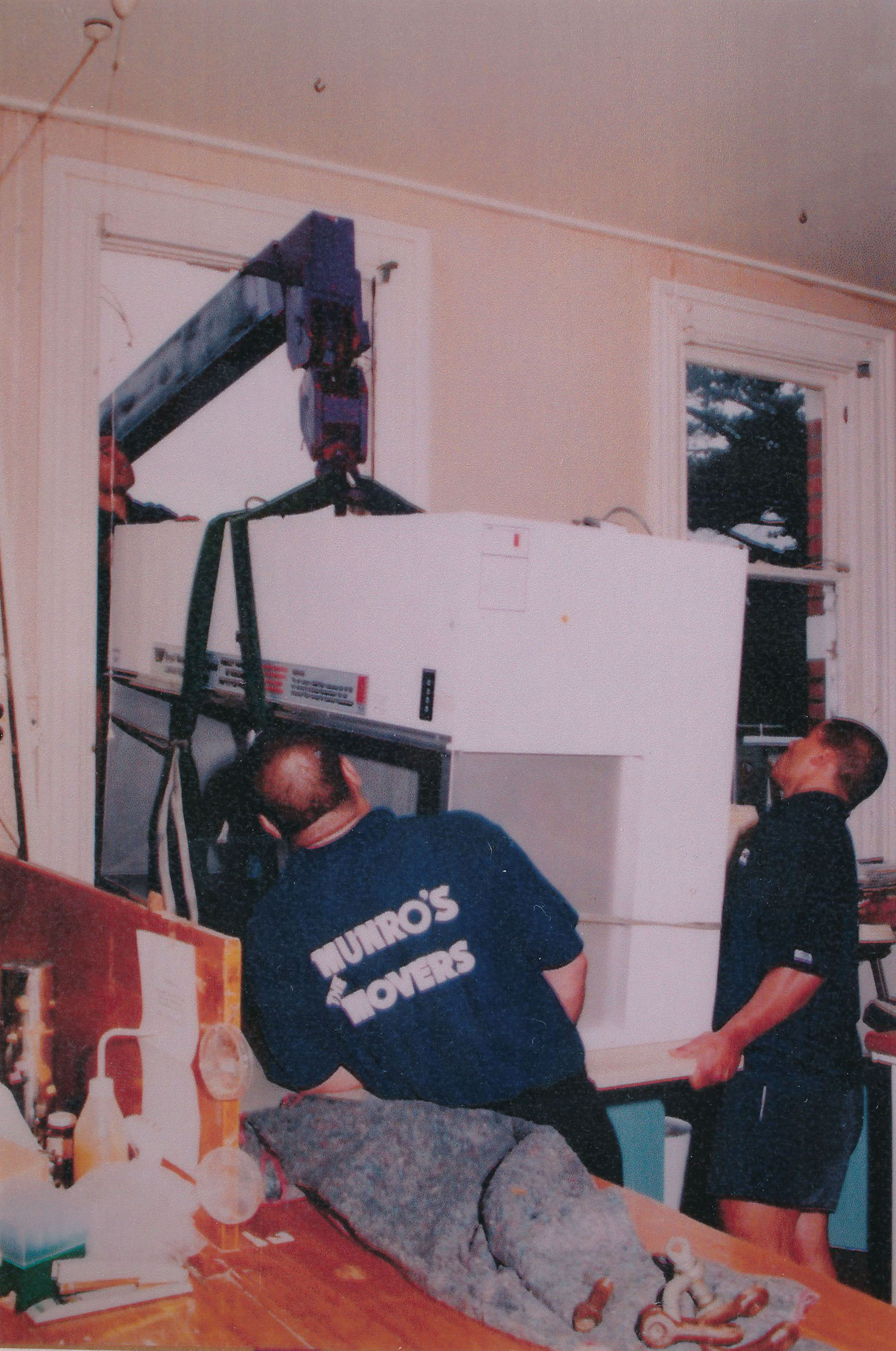 Wallaceville Research Centre; Munro's Movers working on the premises - 1996