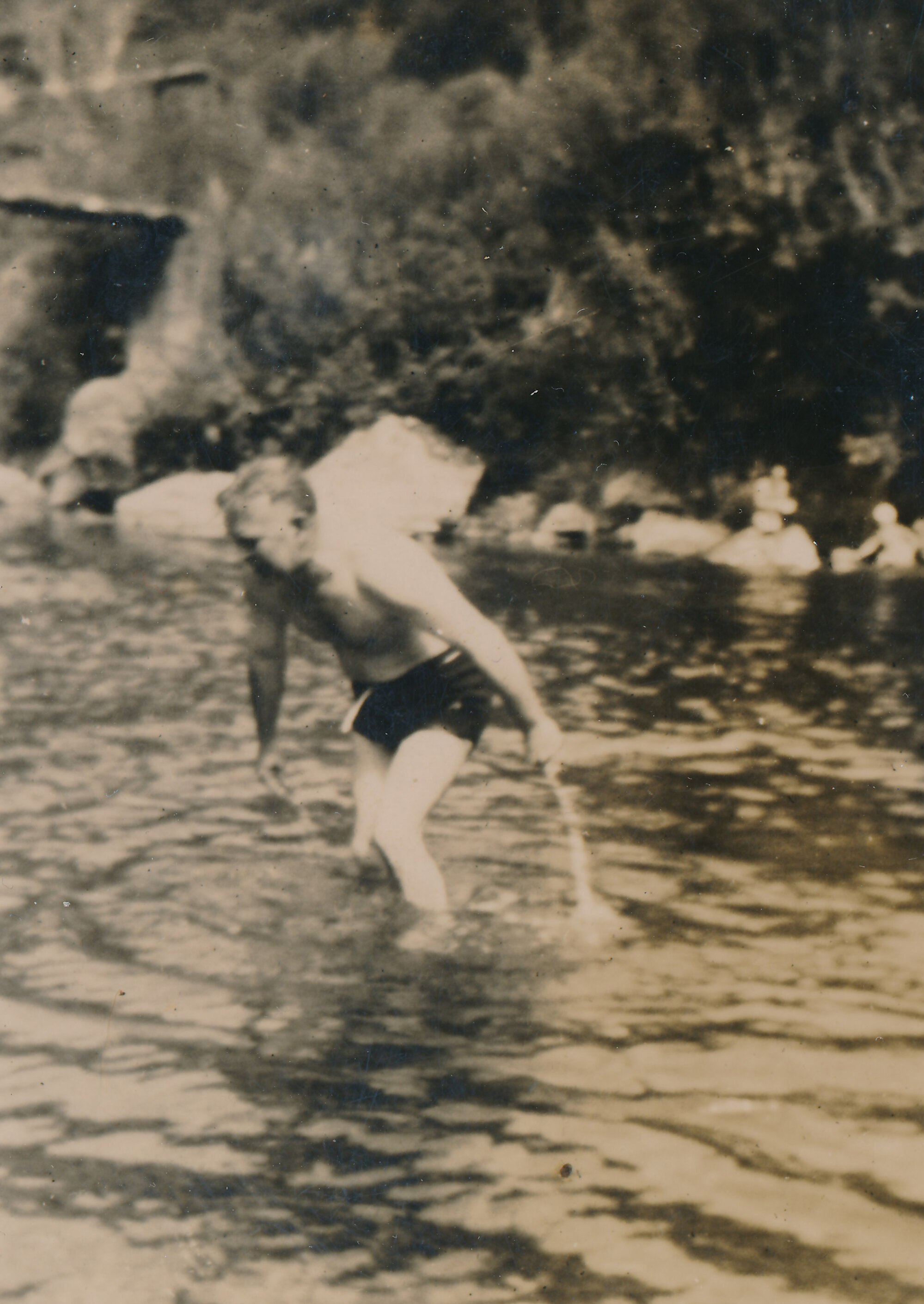 Te Marua School; Te Awa Kairangi / Hutt Riverswimming hole, circa 1955