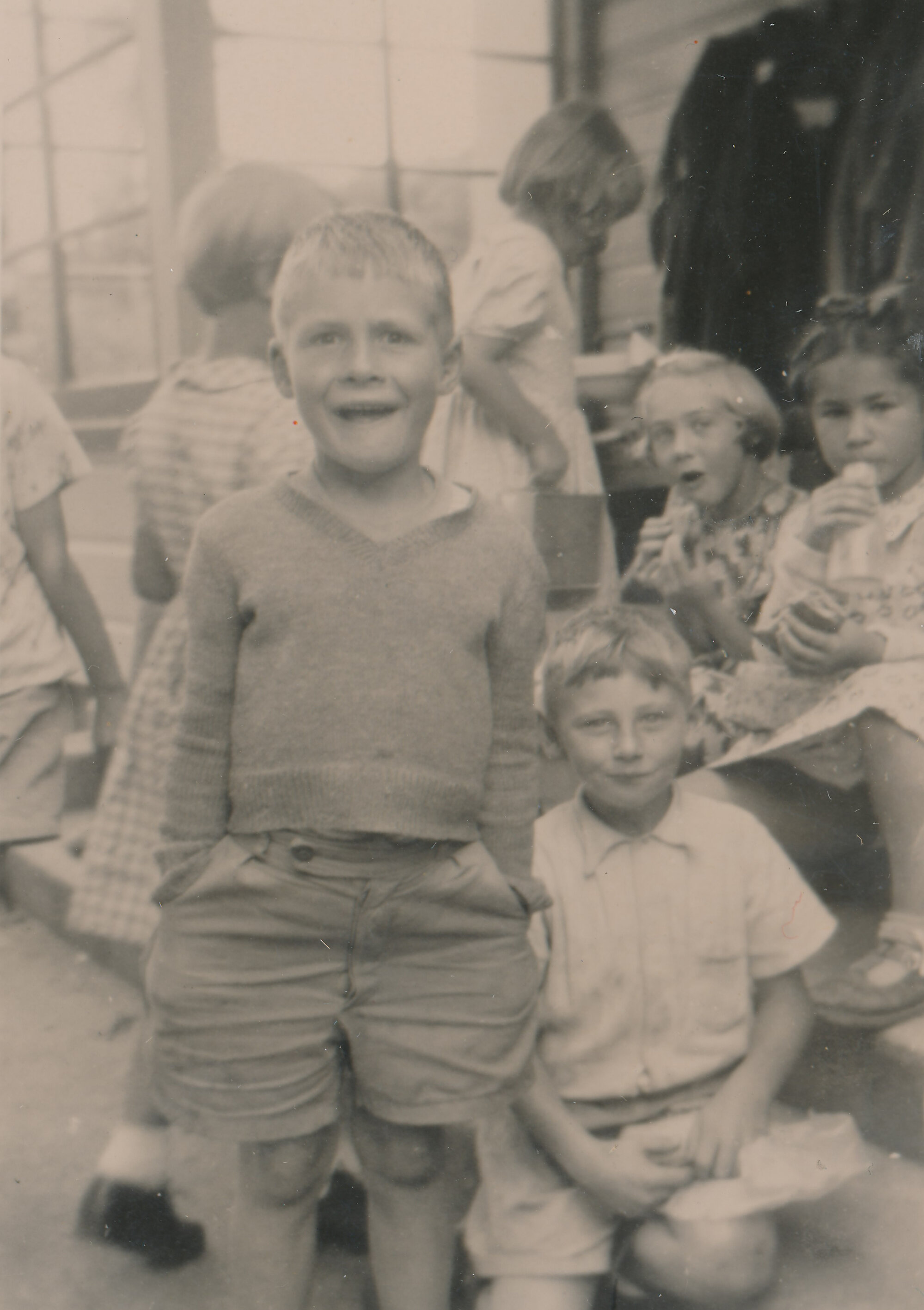 Te Marua School; children Outside on Steps; Circa 1955